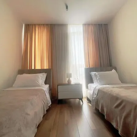 Apartment Luxury With King-size Bed And Fast Wi-fi