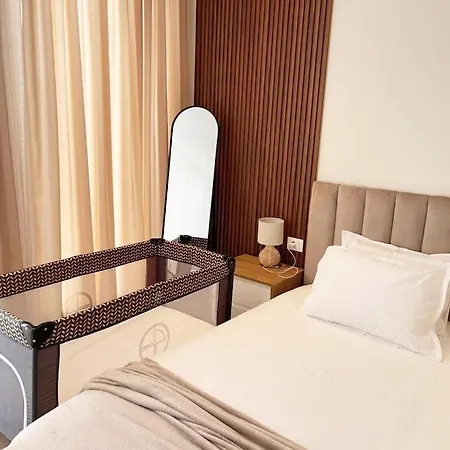 Luxury With King-size Bed And Fast Wi-fi Apartment