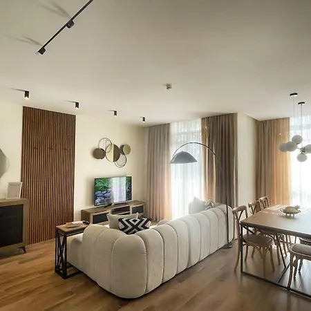 Luxury With King-size Bed And Fast Wi-fi Apartment
